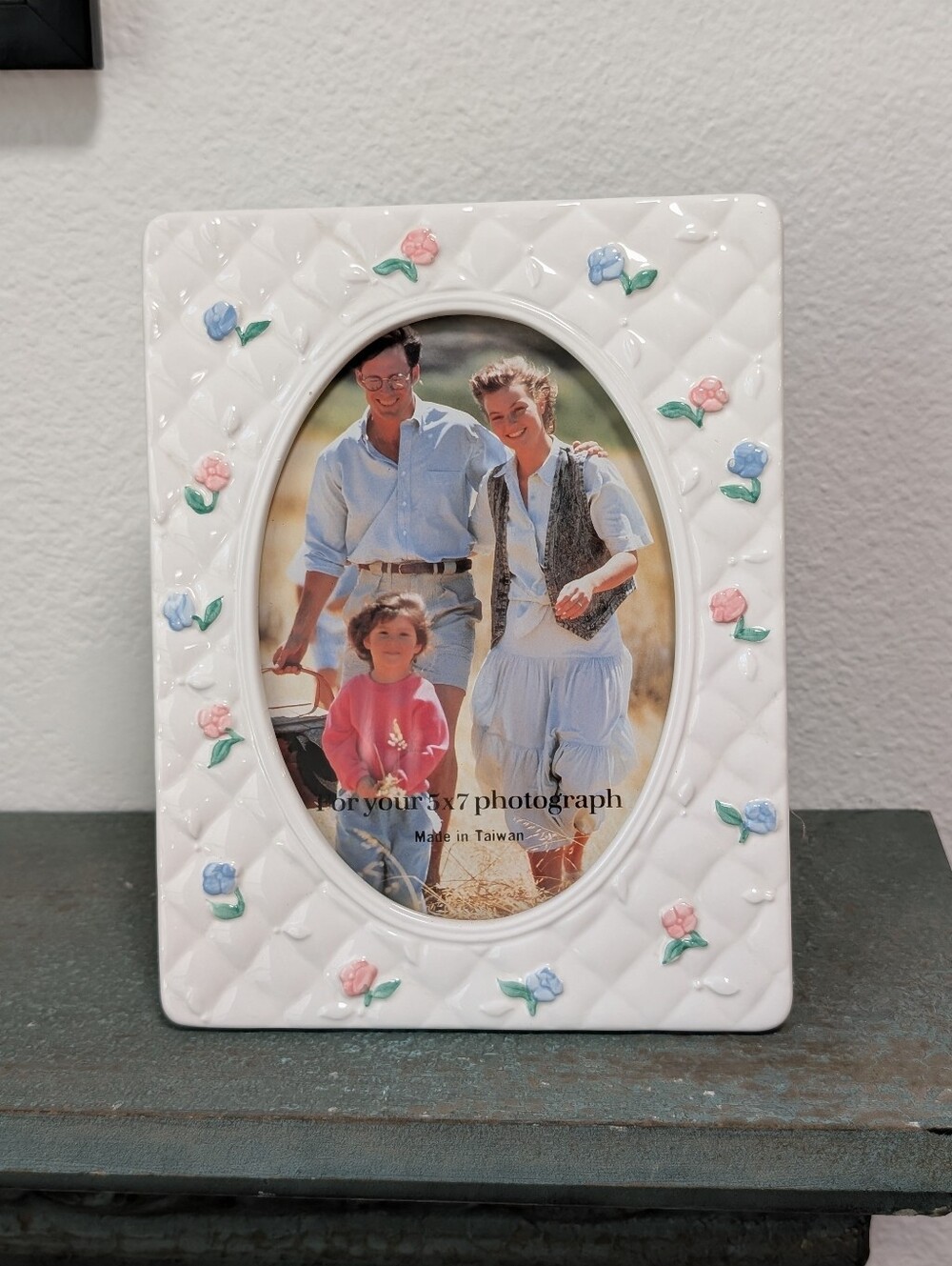 Vintage Ceramic Floral Pink & Blue Roses Quilted Picture Frame 5x7 Cottagecore